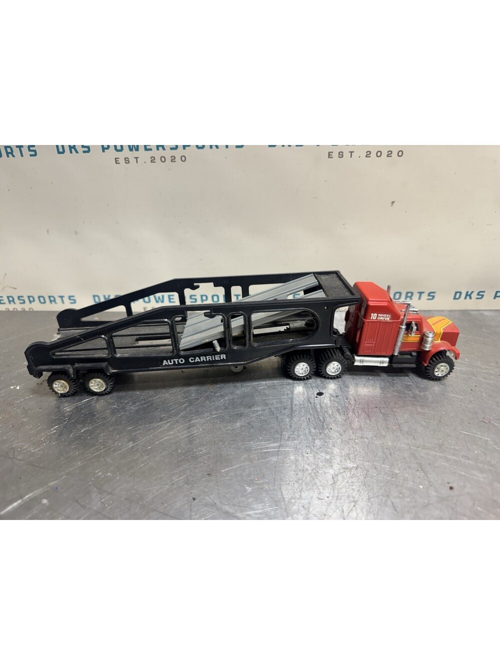Vintage 1982 Soma 10 Wheel Drive Auto Carrier